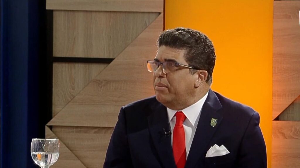 dio-astacio-defiende-colocacion-de-contenedores-de-basura-en-vias-de-sde