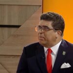 Dio Astacio defiende colocación de contenedores de basura en vías de SDE